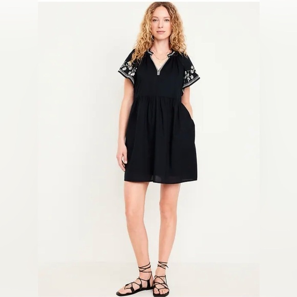 Old Navy Embroidered Mini Swing Dress Black Small Boho Peasant - Picture 1 of 11